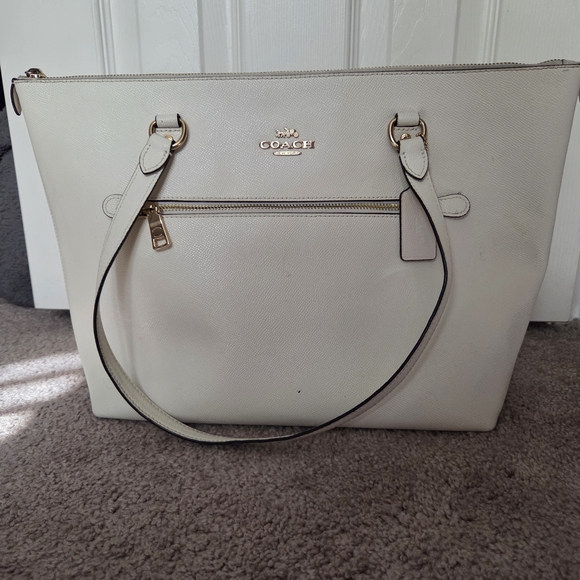 Coach Handbags - COACH Cream Leather Tote with Gold Hardware
